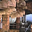Caldera Hotel & Restaurant