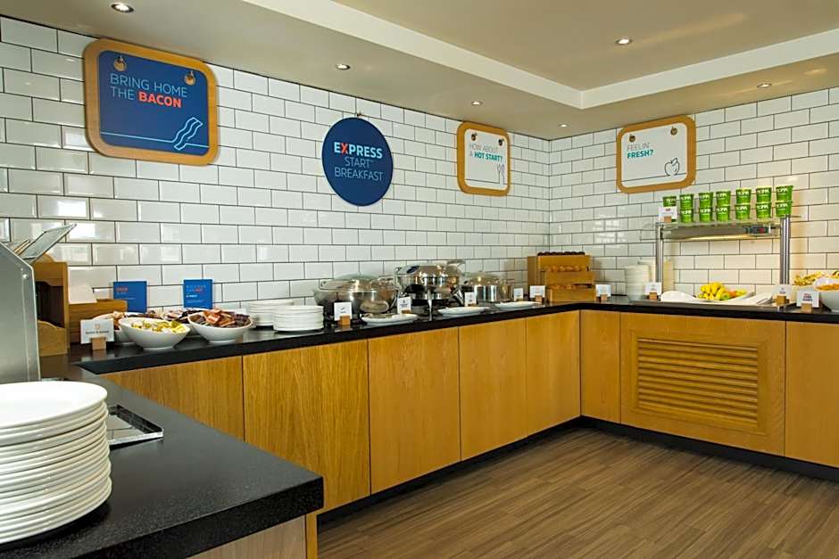 Holiday Inn Express Bath By IHG