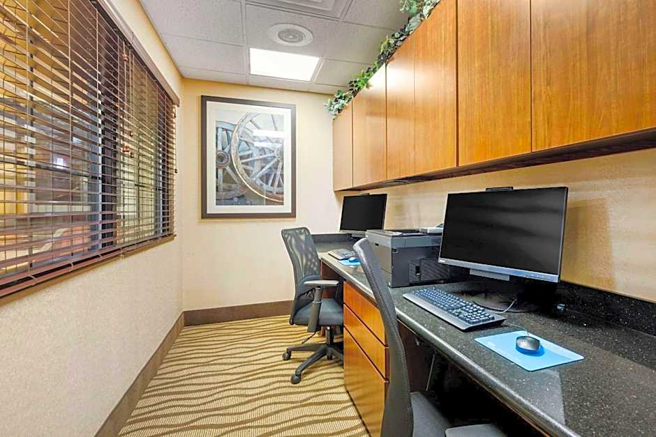 Comfort Suites Marshall