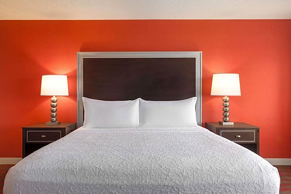 DoubleTree by Hilton New York LaGuardia Airport