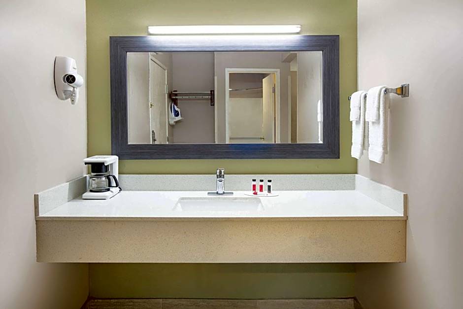 Baymont by Wyndham Plano