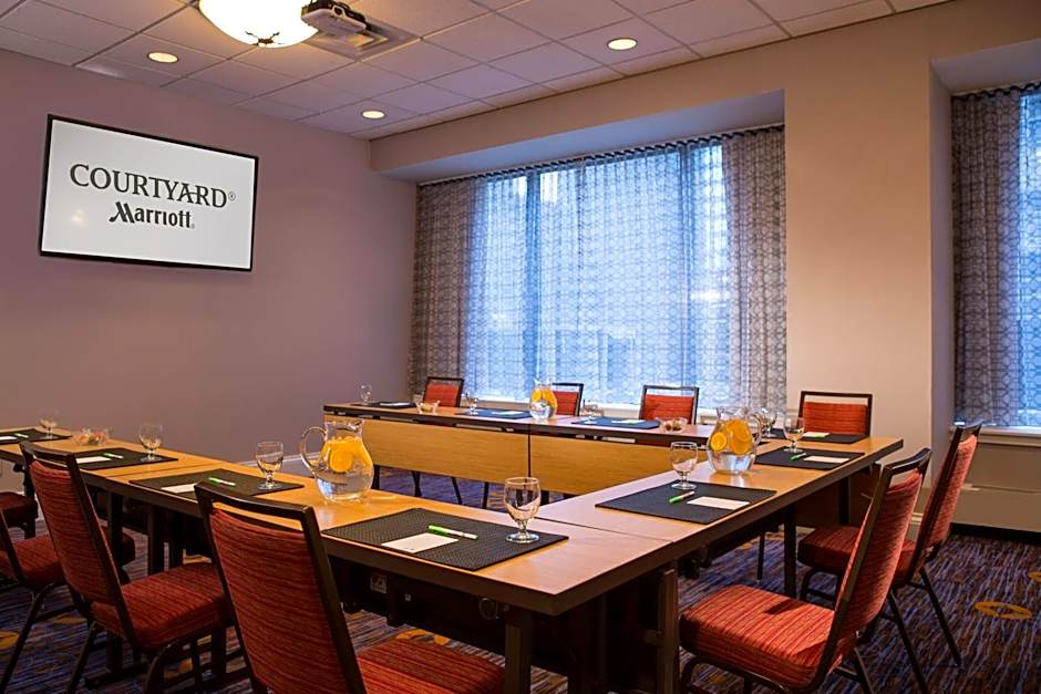 Courtyard by Marriott New York Manhattan/Midtown East