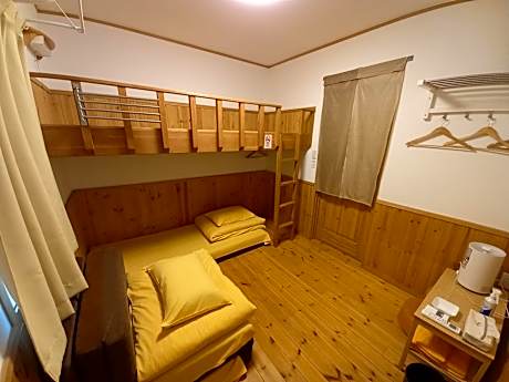 Economy Twin Room