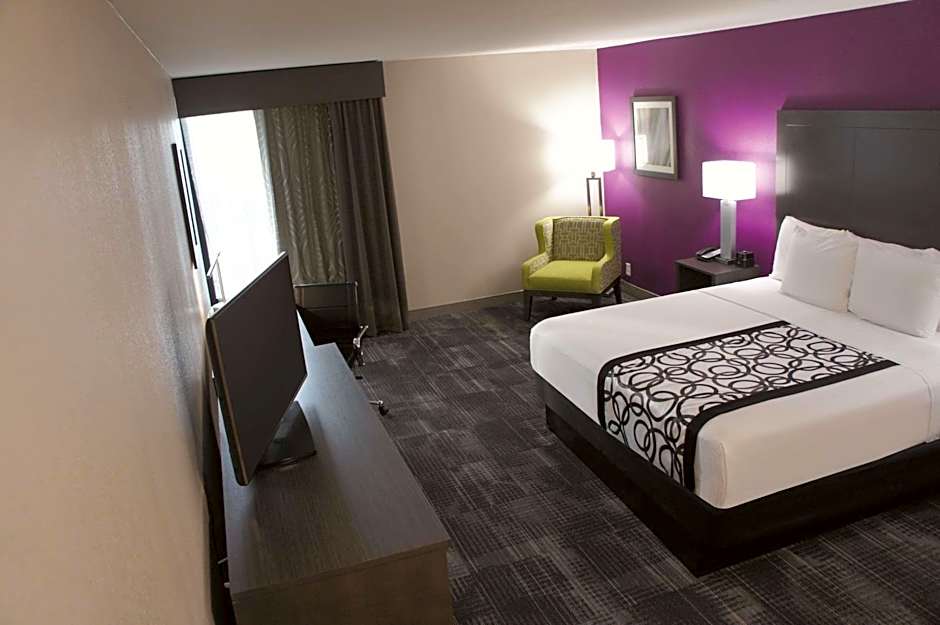 La Quinta Inn & Suites by Wyndham Columbus
