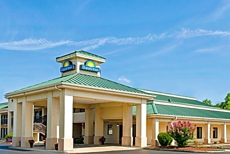 Days Inn by Wyndham Covington