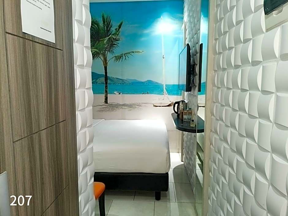 Front One Boutique Karawang