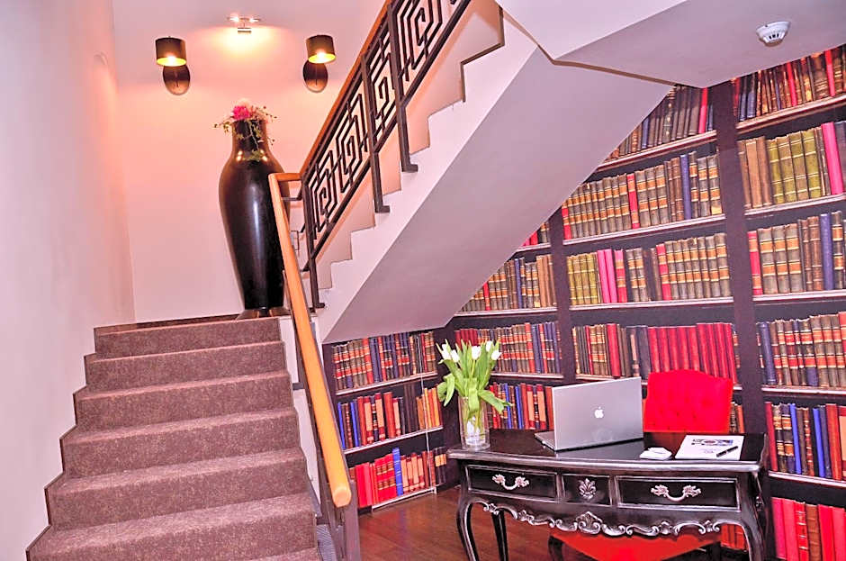 Hotel Capitolina City Chic