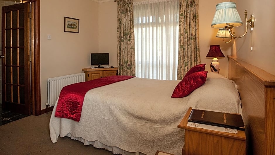 Ardmor Country House