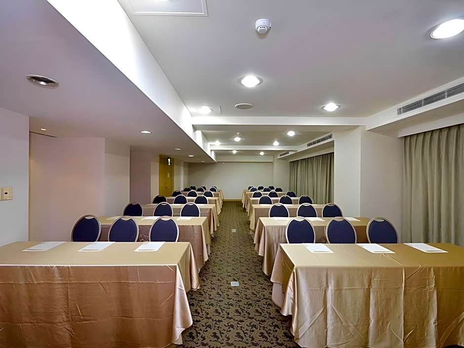Hotel Regalees