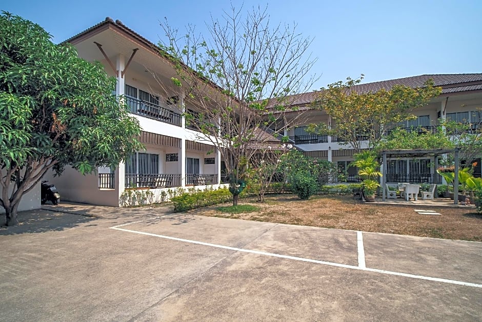 Super OYO 662 Malee Bunga Hotel