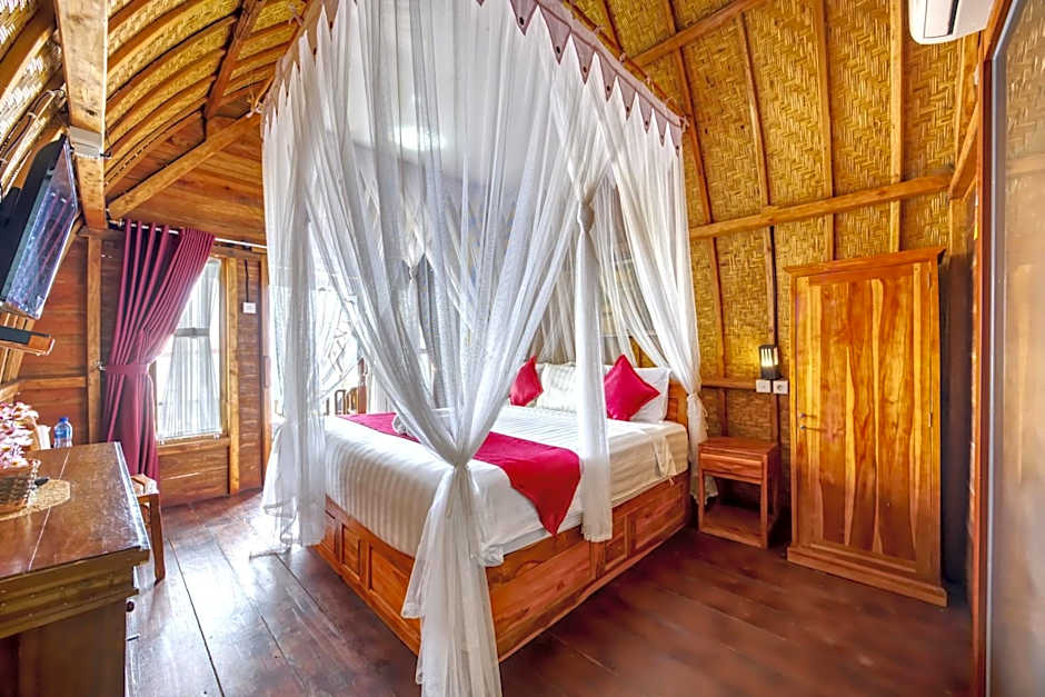 Santen Beach Bungalows