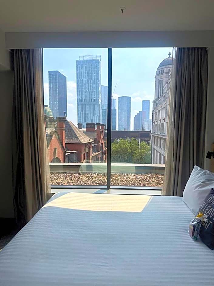 Moxy Manchester City Centre