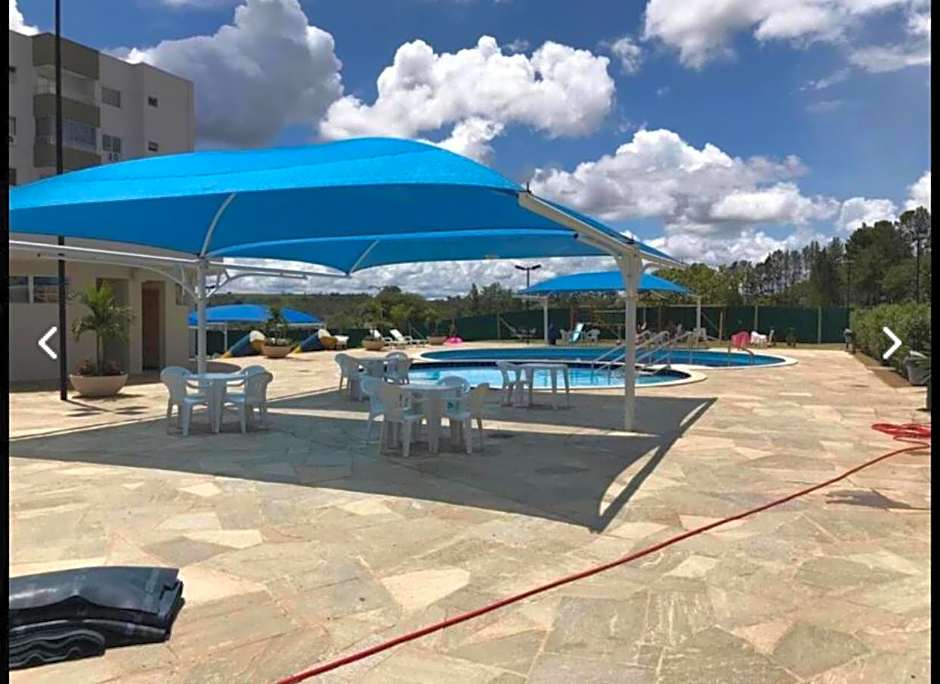 Lagoa Quente Flat Service -512B