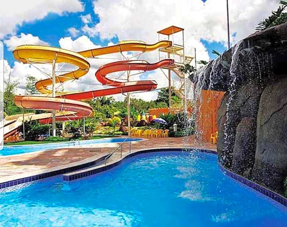 Flat Golden Express - RT - Turismo - Conforto, Comodidade e Muita Diversão