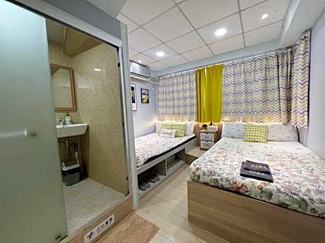 Family Room with Garden View