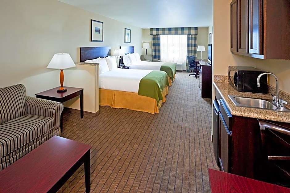 Holiday Inn Express & Suites Syracuse North - Airport Area by IHG