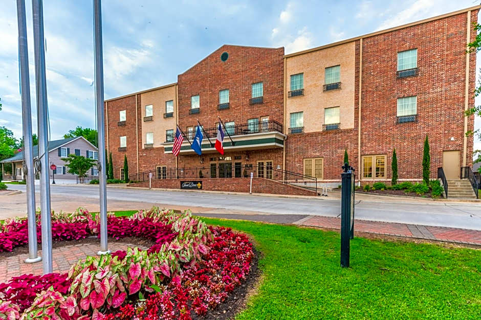 Chateau Saint Denis Hotel, a Trademark Collection by Wyndham