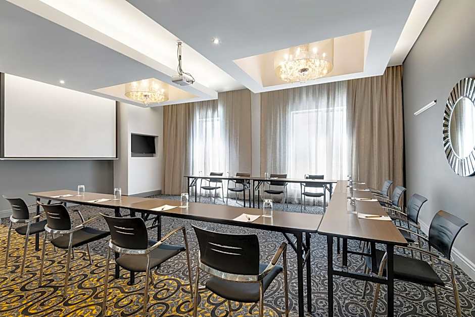 Protea Hotel by Marriott Fire & Ice Johannesburg Melrose Arch