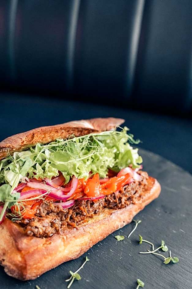 Sunrock Hotel & Suites