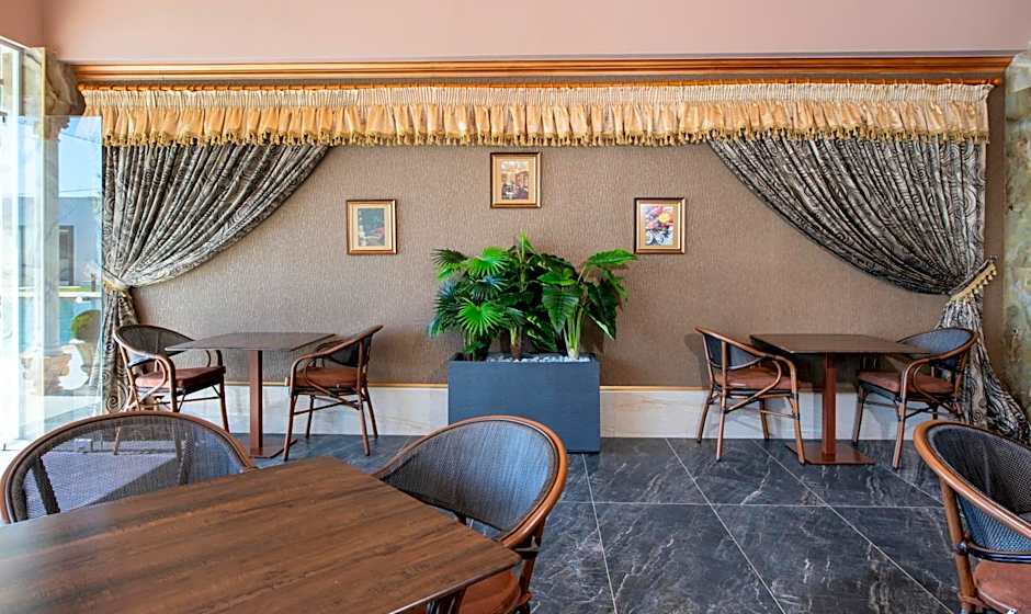 Paradice Hotel Luxury Suites