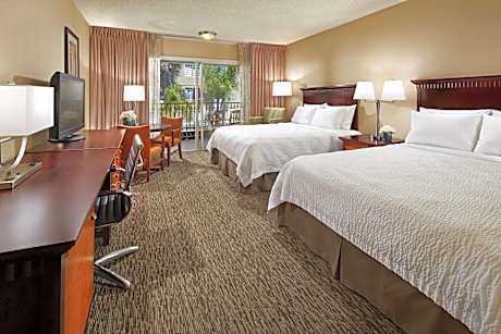 Deluxe Queen Room with Two Queen Beds