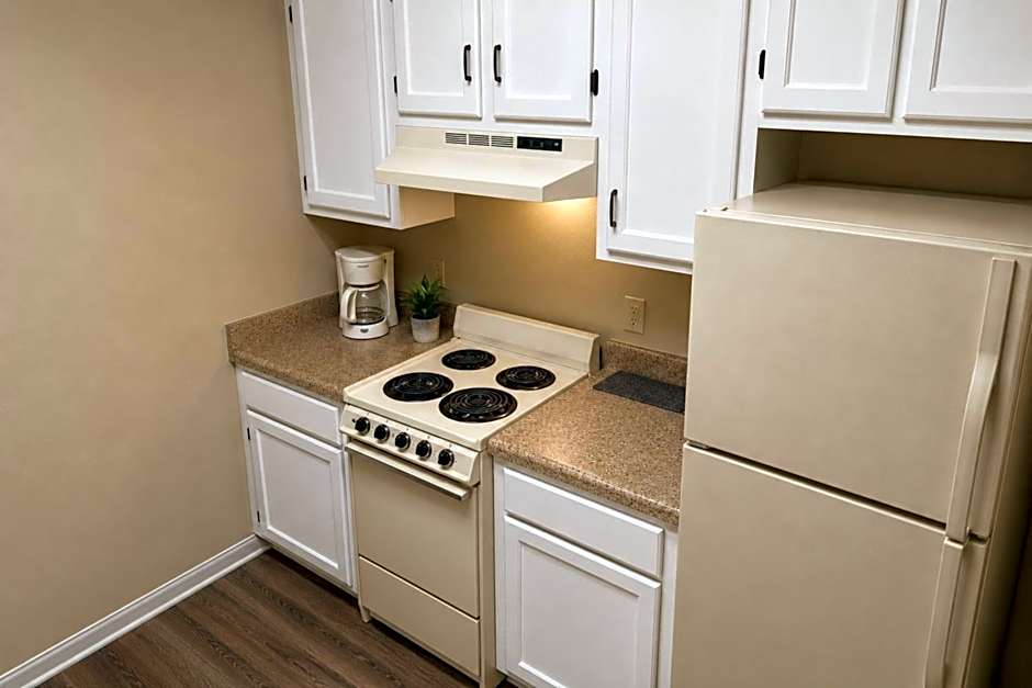 Plantation Oaks Suites & Inn Millington