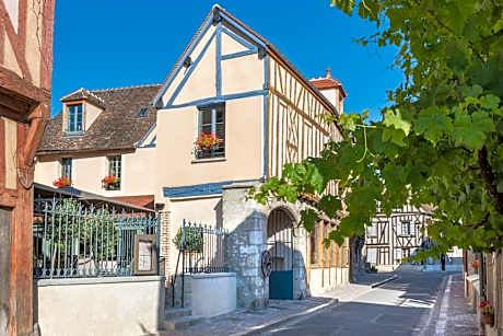Hotel Aux Vieux Remparts, The Originals Relais (Relais du Silence)