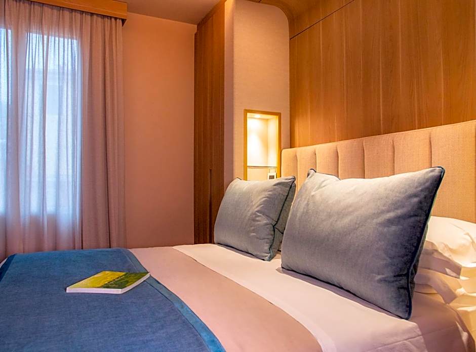 Miramare Suites
