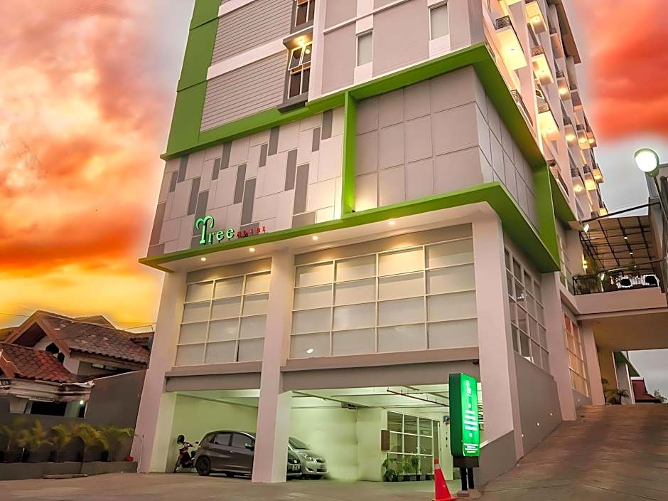 Tree Hotel Panakkukang Makassar By LIFE