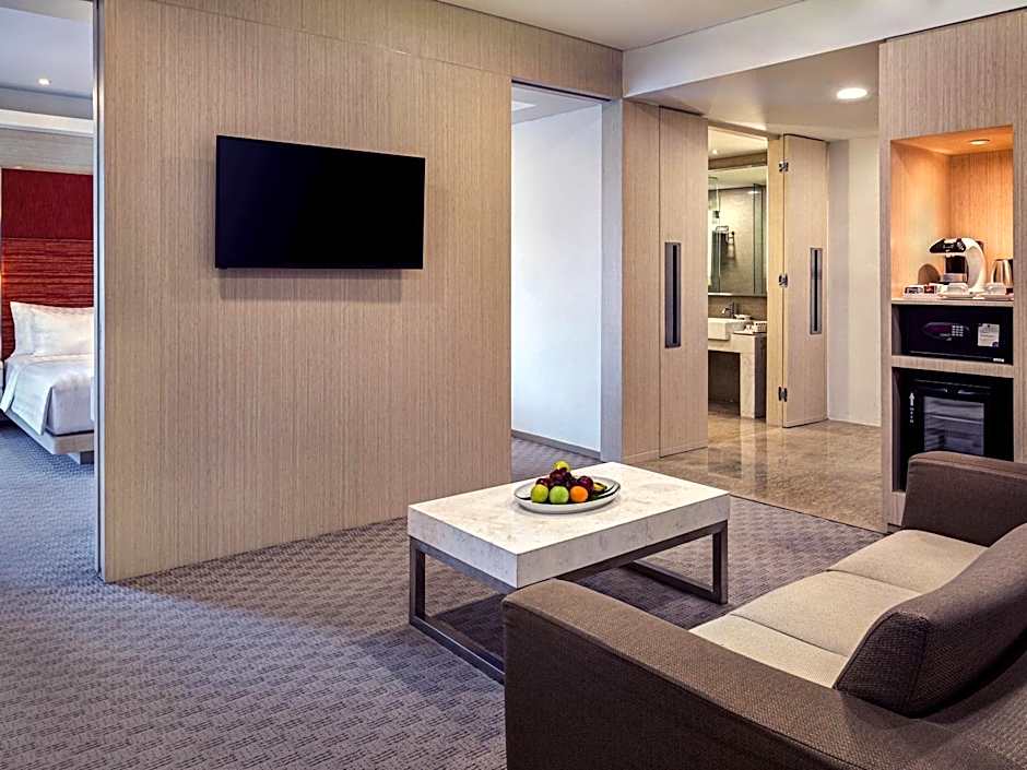 Photo 1 of 9 of Business Suite