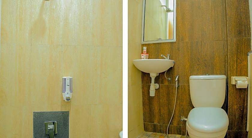 OYO 354 32 Residence