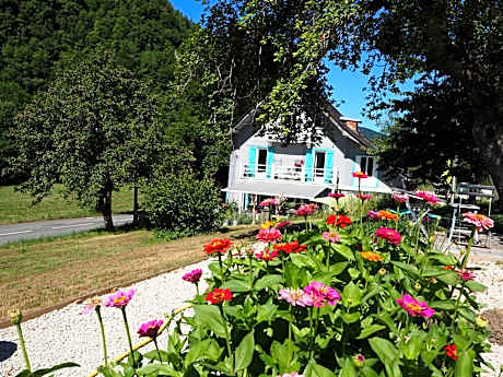 Les Deux Vélos Chambres d'Hotes-Table d'Hotes