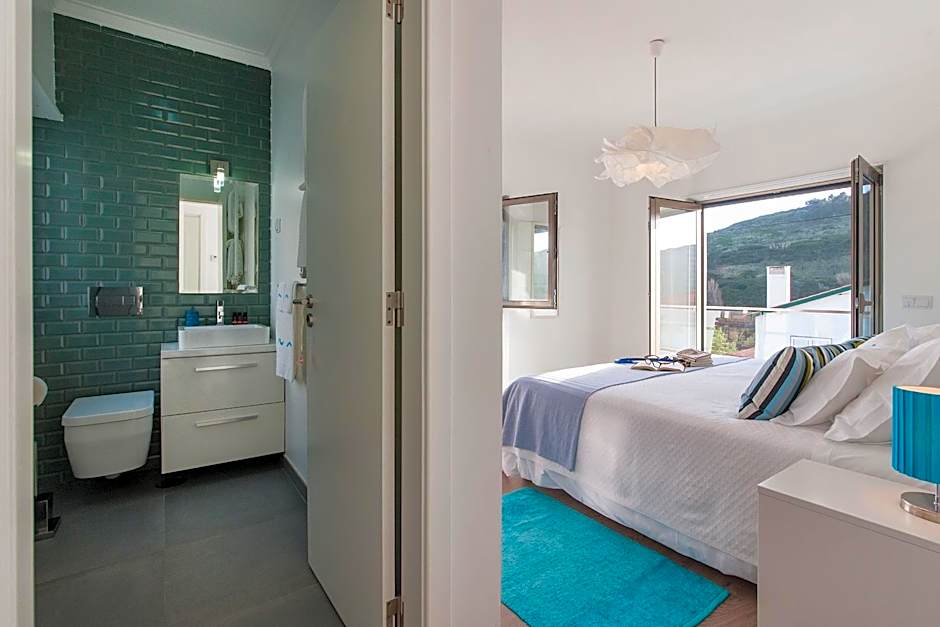 Beachouse - Surf, Bed & Breakfast