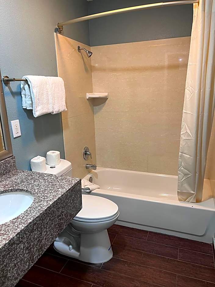 Surf City Inn & Suites