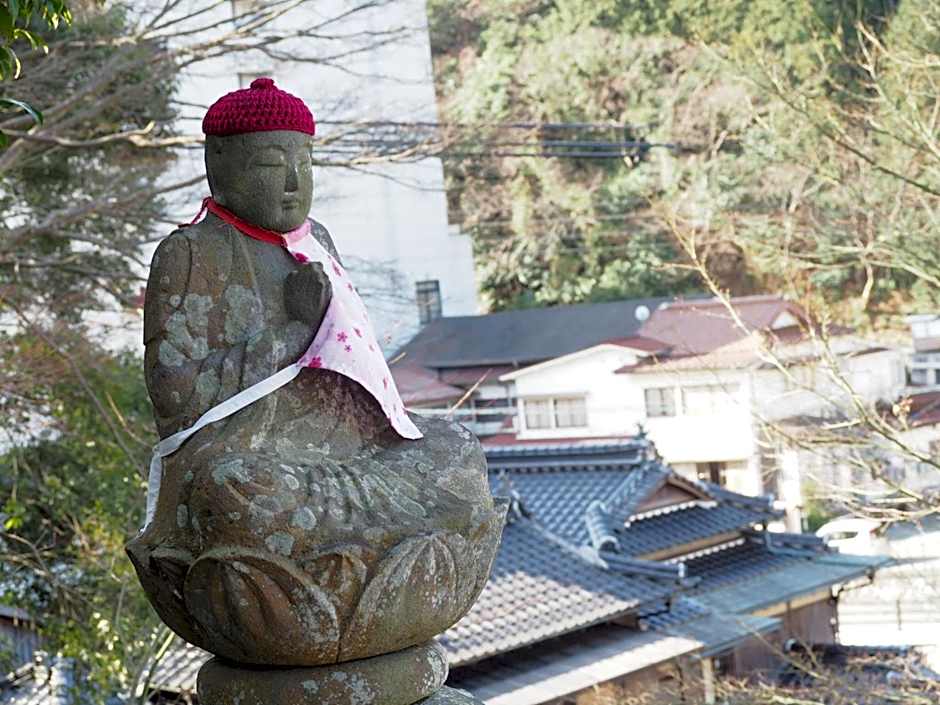 Gyokusenkaku