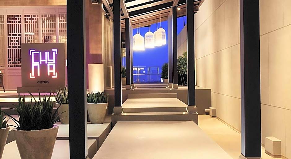 The Quarter Hualamphong by UHG