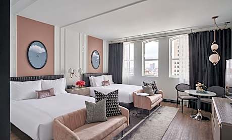 Corner Queen Room with Two Queen Beds
