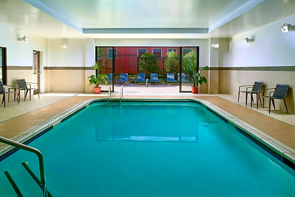 Courtyard by Marriott Carrollton