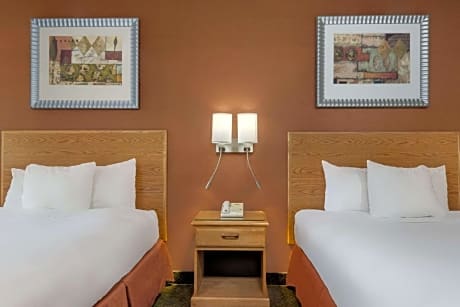 Double Room with Two Double Beds - Non-Smoking