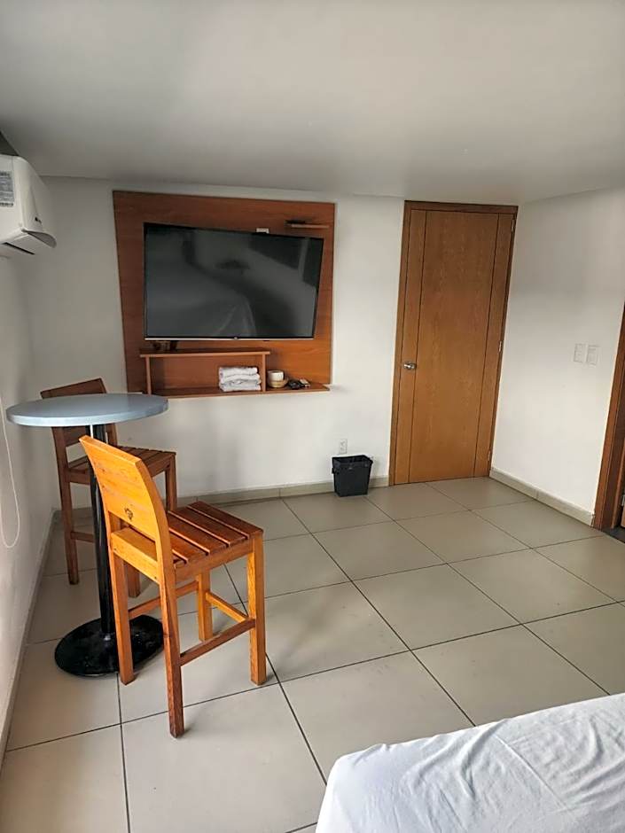 MOTEL PREMIER