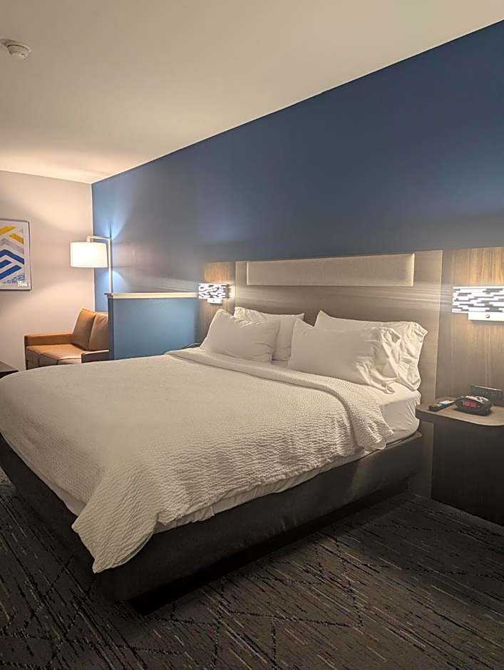 Holiday Inn Express Hotel & Suites Loveland By IHG