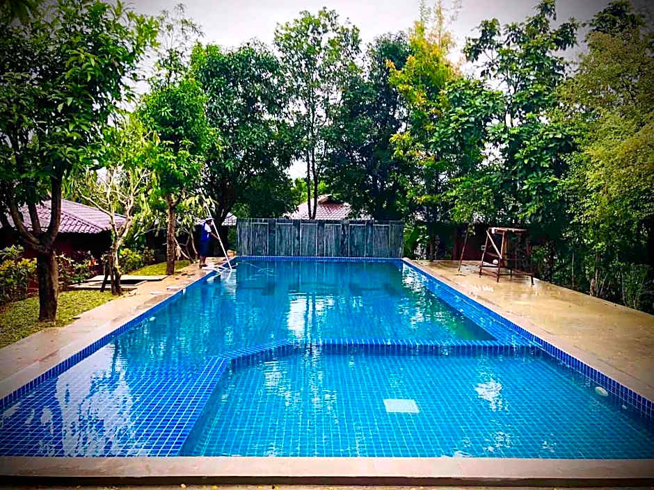 Hill Garden Hotel