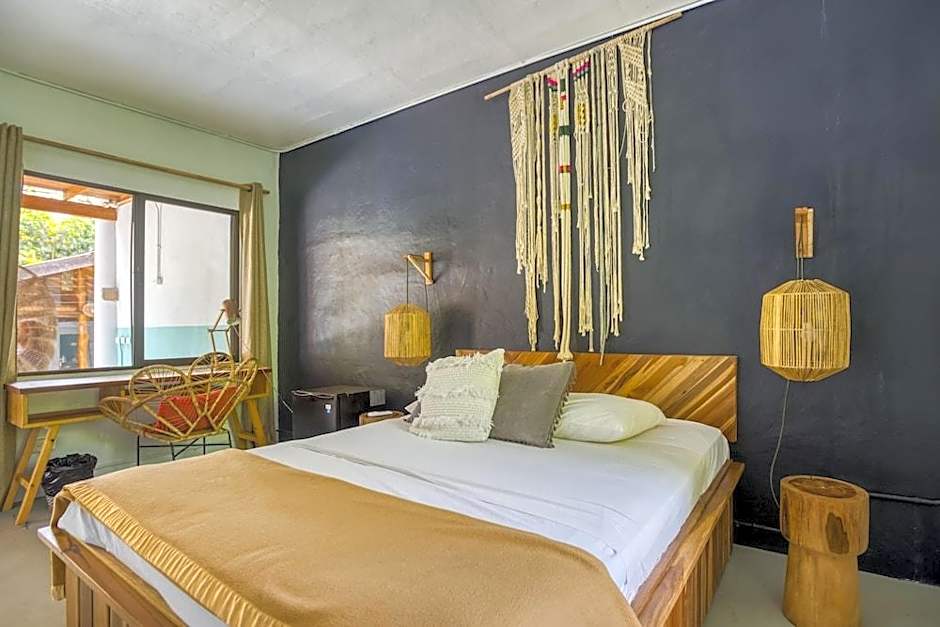 Socialtel Santa Teresa South