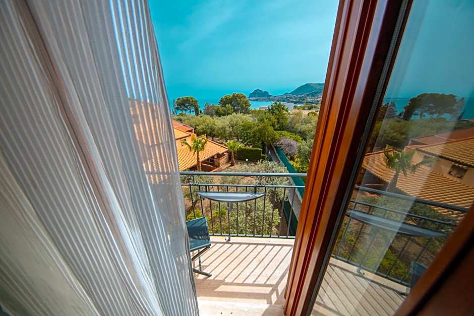 Hotel Baia Del Capitano