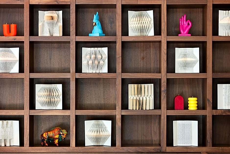 Moxy Boulder University