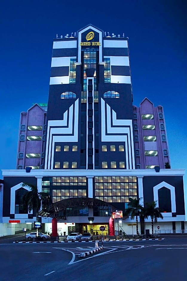 Mayres Hotel