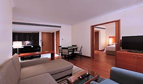 Two-Bedroom Deluxe Suite with Club Lounge