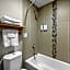 Econo Lodge Inn & Suites Santa Fe South