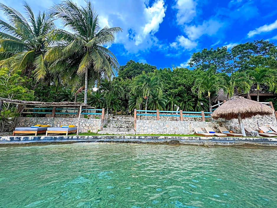 Villa Santuario Lake front Oasis