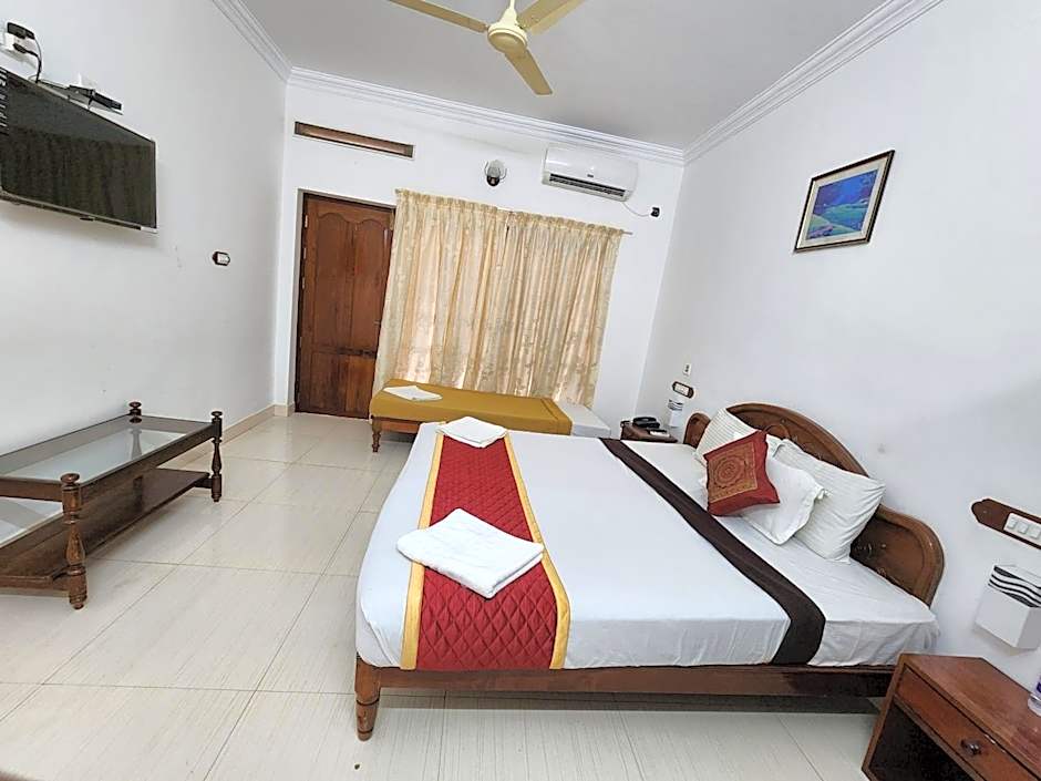 Photo 1 of 15 of Superior Double Room
